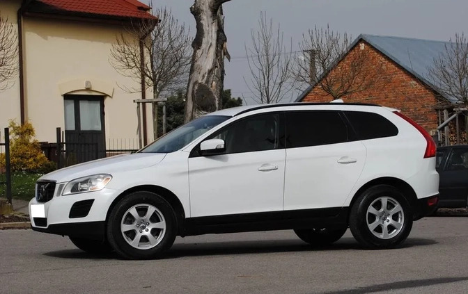 Volvo XC 60 cena 46900 przebieg: 301000, rok produkcji 2010 z Czyżew małe 379